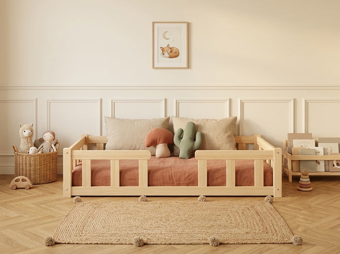 Lit double 120x200 en bois avec barrières de sécurité et design épuré – Lit Cocon