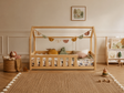 Lit cabane en bois en forme de maison ras du sol 90x190 – Lit Cocon