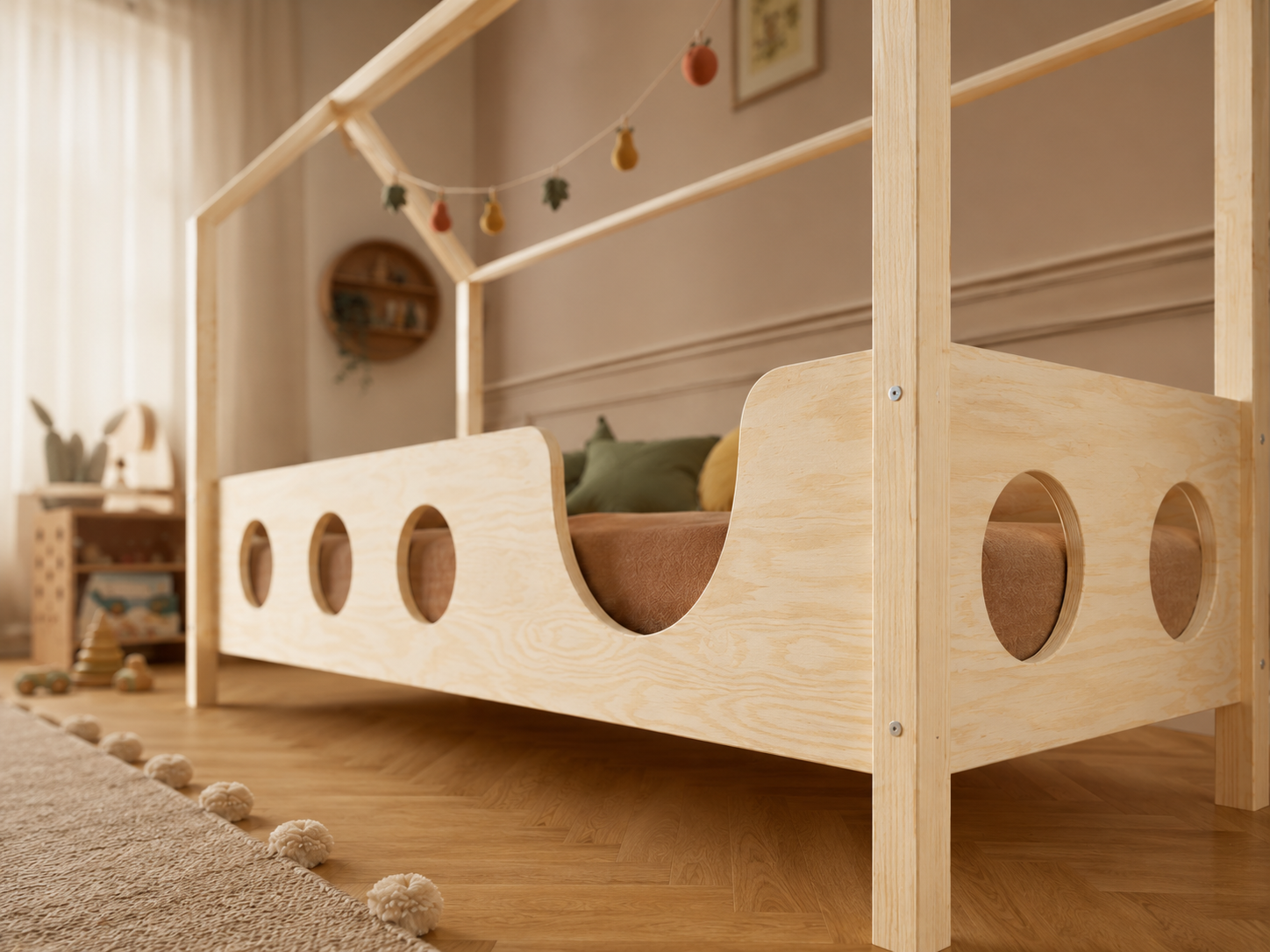Lit double enfant en bois façon cabane avec barrière à hublots 140x200 – Lit Rêverie