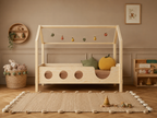 Lit double enfant en bois façon cabane avec barrière à hublots 140x200 – Lit Rêverie