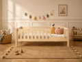 Lit enfant en bois ras du sol avec panneaux ajourés 90x190 – Lit Farandole