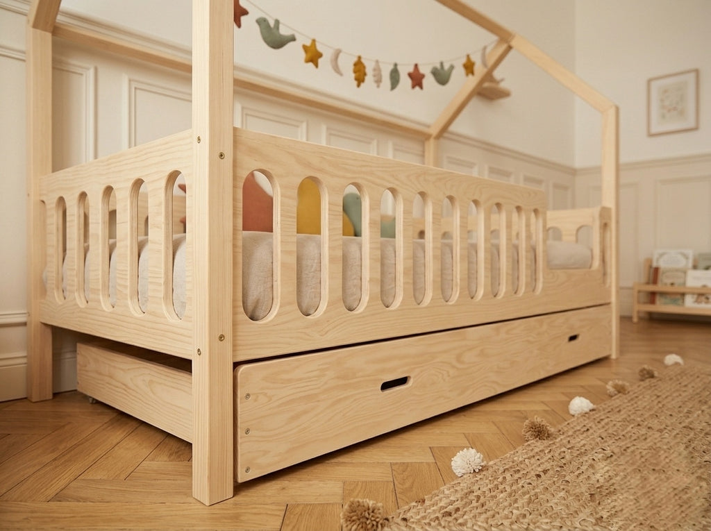 Lit cabane en bois en forme de maison avec tiroir 90x190 – Lit Tendresse