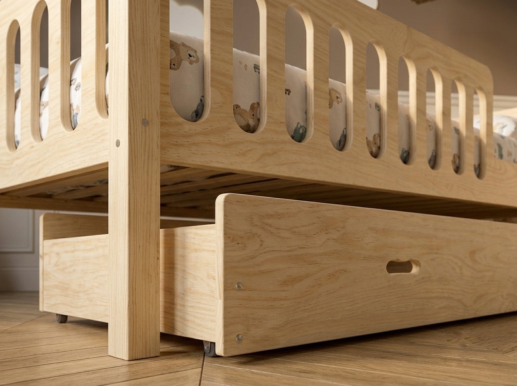 Lit double 120x200 en bois avec barrières sécurisantes et beaux barreaux – Lit Cocon